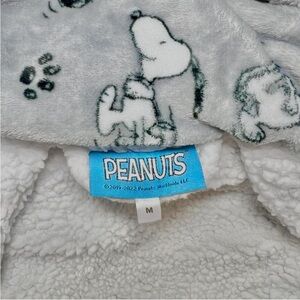 Snoopy Plush Robe |